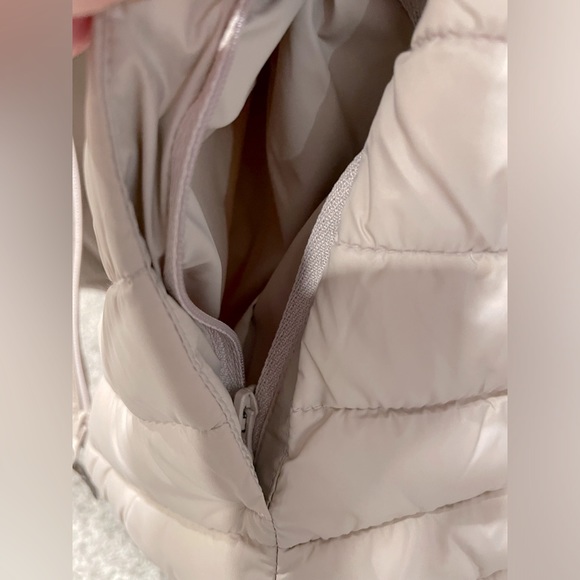 Old Navy Vest⭐️NEW - Picture 4 of 6